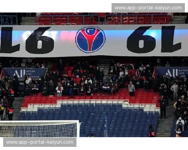 评论：场馆安全新规实施，对法甲球迷观赛体验的双重影响探讨